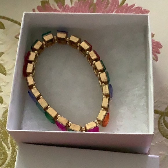 Bracelet with colored stones Stretchy gold tone background size large. - Picture 4 of 14